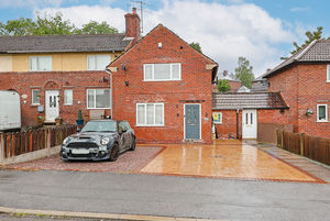 Laburnum Street Hollingwood